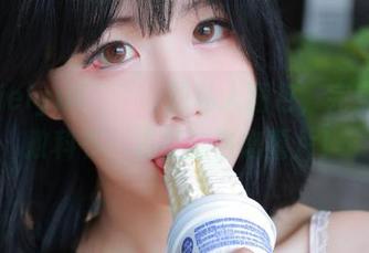 Addielyn(에디린)的私人图包，完美自拍教科书，妥妥的自恋薯片！