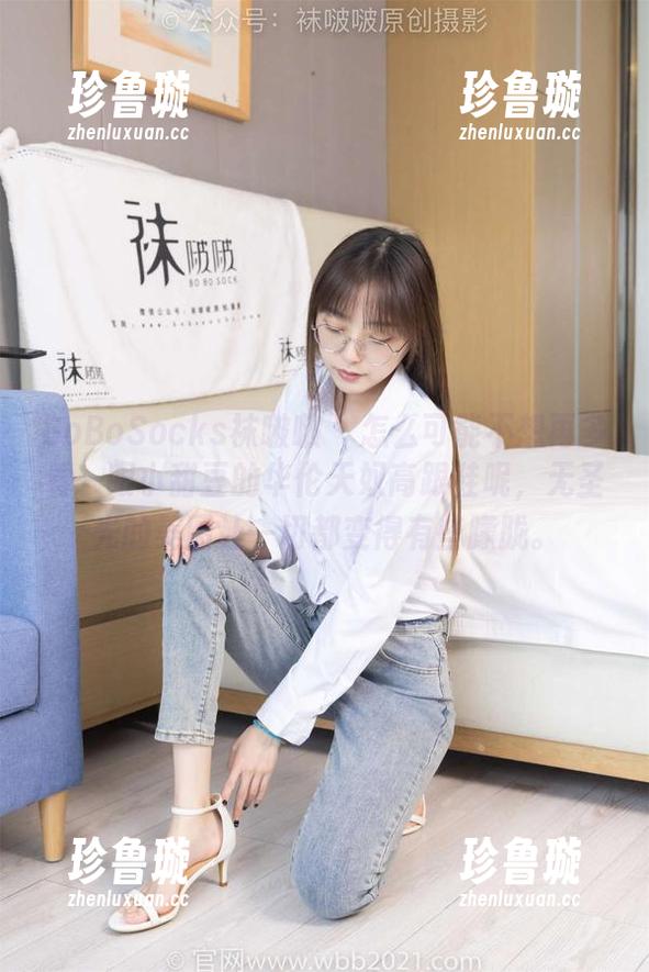 BoBoSocks袜啵啵-小甜豆 BoBoSocks袜啵啵 - 怎么可能不想再多看一眼小甜豆的华伦天奴高跟鞋呢,无圣光的美图让一切都变得有些朦胧。