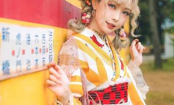 一部连体衣的华丽转生，ElyEE子的资源三部曲！