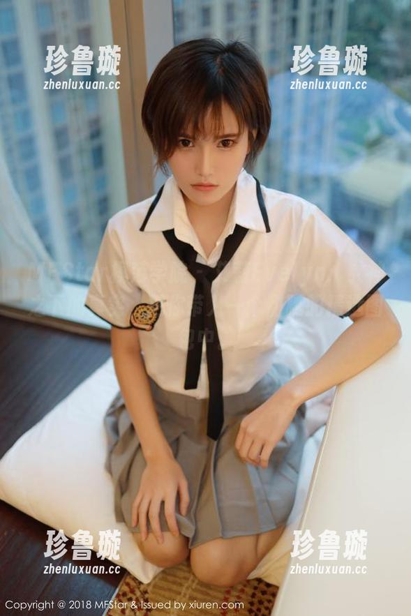 MFStar模范学院-艾莉Evelyn MFStar模范学院 - 艾莉Evelyn:女神之下的真实,把你带入一个甜腻的精选图包中。