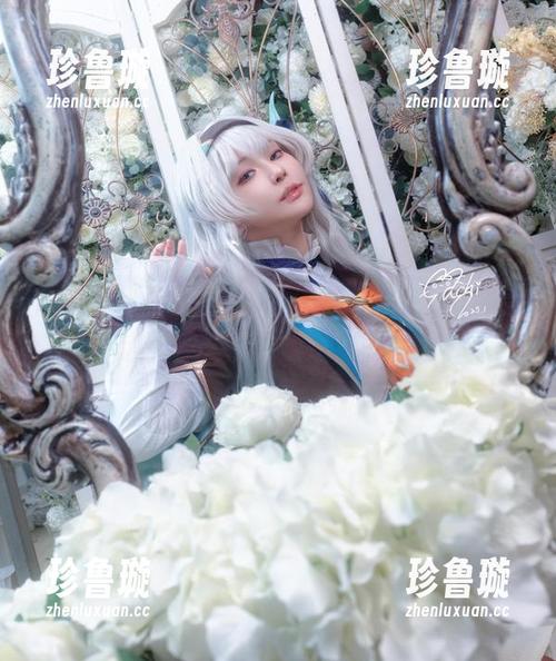 作品里Machi马吉的少女，像在默默向我传递一种无声的叛逆，真有趣。