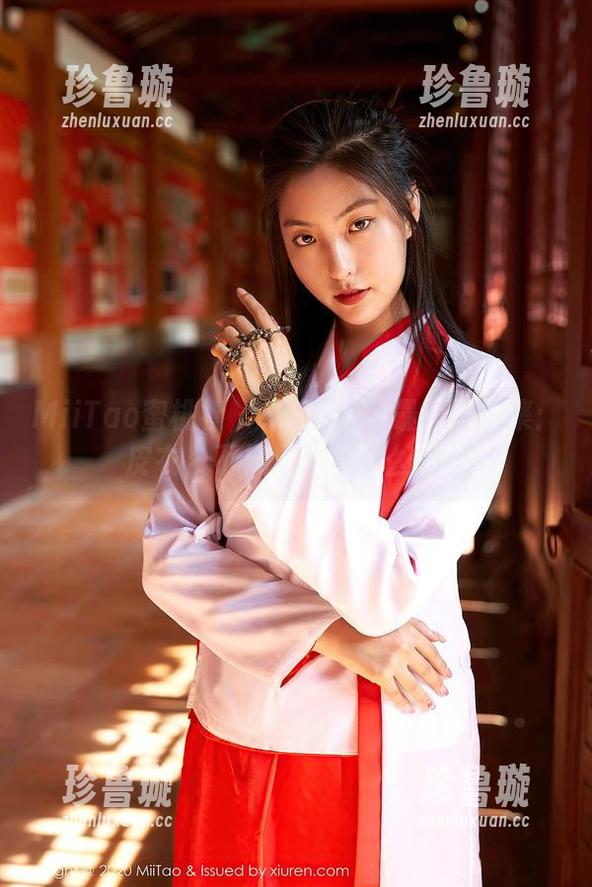 MiiTao蜜桃社-米琪MIKI MiiTao蜜桃社 - 米琪MIKI最新写真集:皮衣,不只是外套那么简单