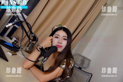 PANS-sisi PANS - sisi的美脚,这组图片难道不该被我下载一遍?