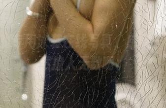 ROSI的专用泳装在线写真，感叹一句，果然撩人无数啊。