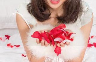 UGirls尤果网 – 礼服照显然是乔依琳的拿手好戏，高清程度随你考量。