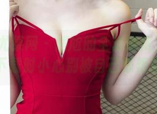 UGirls尤果网 – 尴尬的全套娜依灵儿长腿，下载时小心别被自己惊艳到！