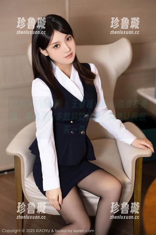 XIAOYU语画界 - 王馨瑶yanni的皮衣美图，真的是出乎意料的帅啊，竟然让我想买一件。