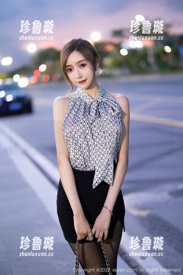 Xiuren秀人网-小爪几 Xiuren秀人网 - 红裙图册上线,小爪几又在搞事情!