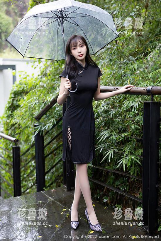Xiuren秀人网-白微Sera Xiuren秀人网 - 白微Sera高跟鞋挑战:是美就是原图!小心压到了我的心!