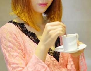 pans – 纯白的高清合集里，小九有种神秘感，像是冬日里藏着未解的谜题。