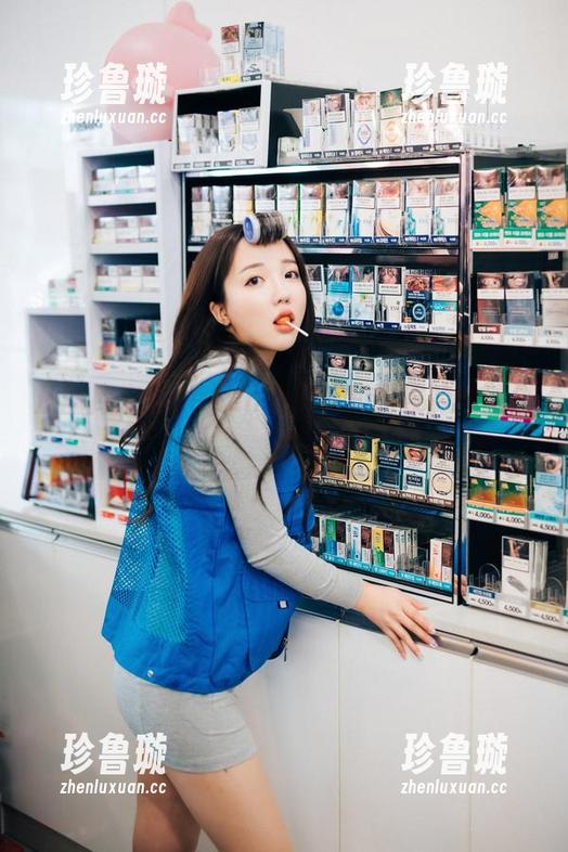 yeeun孙乐乐 从图库来看yeeun孙乐乐和豹纹的性感碰撞
