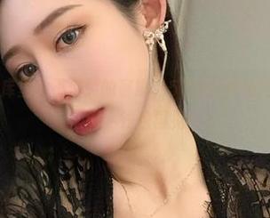 微密圈 – 图库里的不爱笑的赛琳，5.20付费成就了我的粉丝心愿，钱包再见！