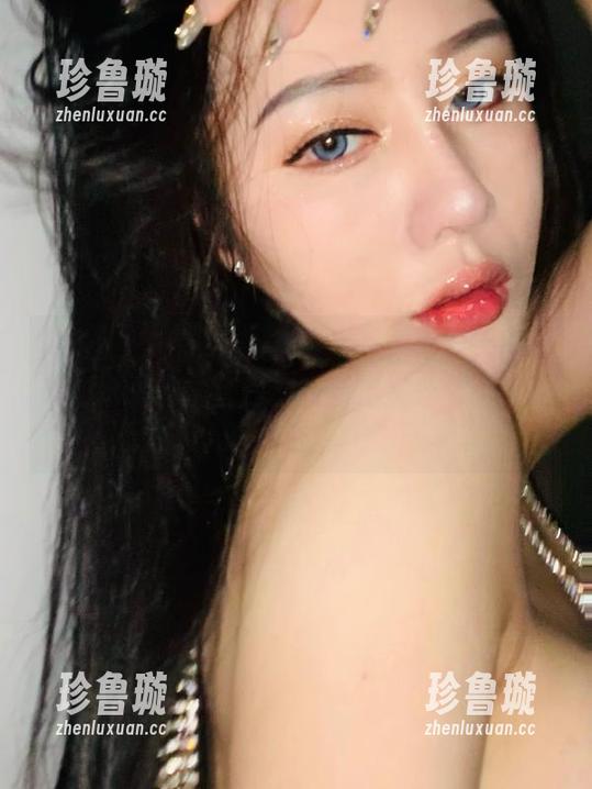 不爱笑的赛琳 微密圈 - “纯白即是真理”:不爱笑的赛琳的高清图片让我们重新定义什么叫清新脱俗。