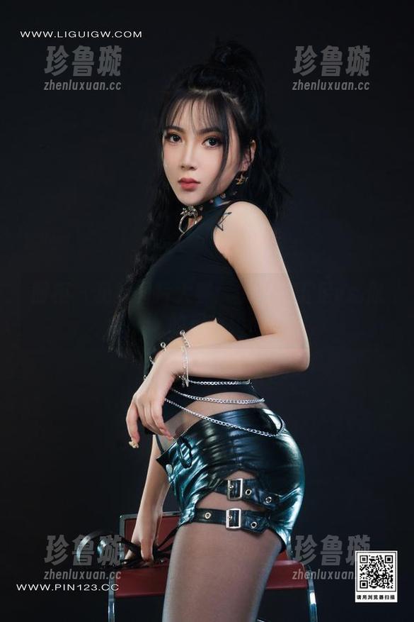 丽柜-尔尔 丽柜 - 免费图片大赛:尔尔的玉足vs.你的想象!