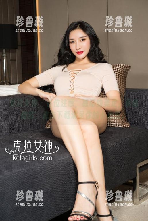 克拉女神-嘉萌 克拉女神 - 各位注意,嘉萌的美足,高清细腻,点击下载满足你的小心思。