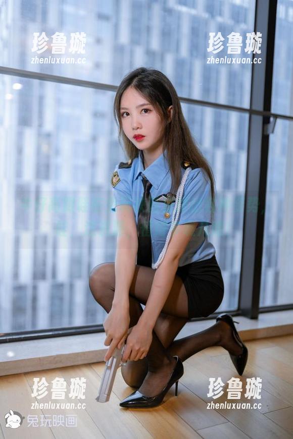 兔玩映画 牛仔高跟鞋在兔玩映画里摆出各种姿势,哇,这资源,值得多瞧几眼!