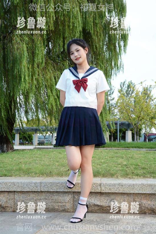 初夏女神-双双 初夏女神 - 图集来了!在双双的镜头里,学妹的定制造型真是太出色了