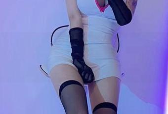 哎呀，网盘里又发现了啾小妍Deer的美脚写真，真能撩。