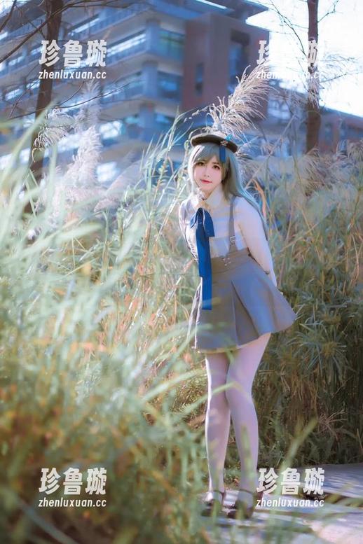 塔塔_Lo1iTa 这就是塔塔_Lo1iTa的水手服集合!颜值与服装都很“呃”。。。