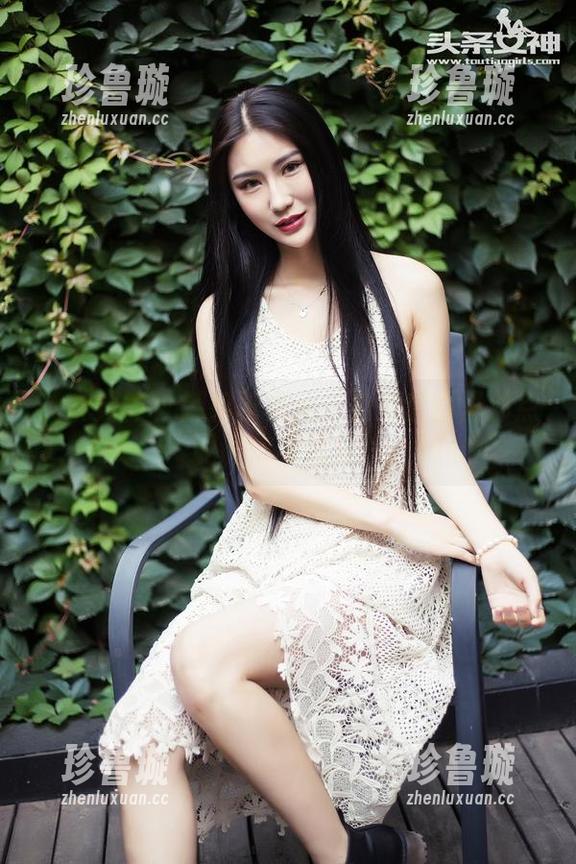头条女神-松果儿 头条女神 - 御姐松果儿:免费套图里那点调调你发现没?