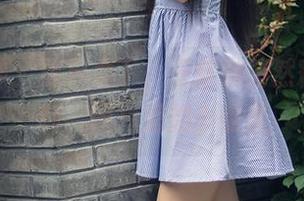 头条女神 – 黑色之下，王紫琳悄然释放的福利，图片里的小惊喜