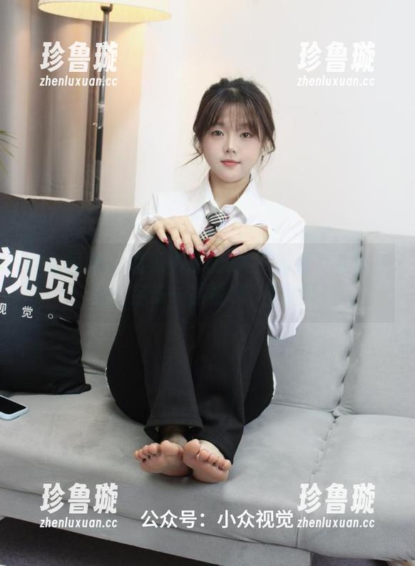 小众视觉 - 想见彤彤的JK？高清合集在这里给你多一层福利，哈哈！