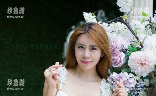 尤物馆-悦儿Yuky 尤物馆 - 女友模式开启!定制写真带你领略悦儿Yuky的另一面。
