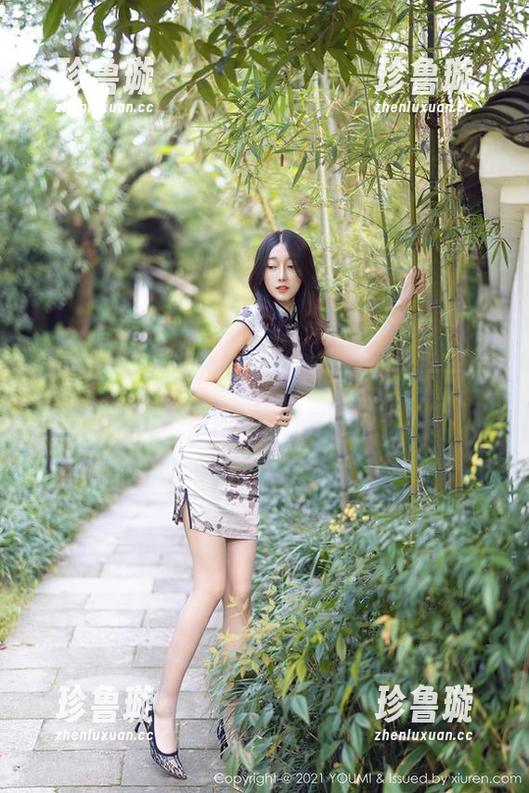 尤蜜荟 - laura阿姣和她的高跟鞋——原图分享，这次她没有摔倒哦！