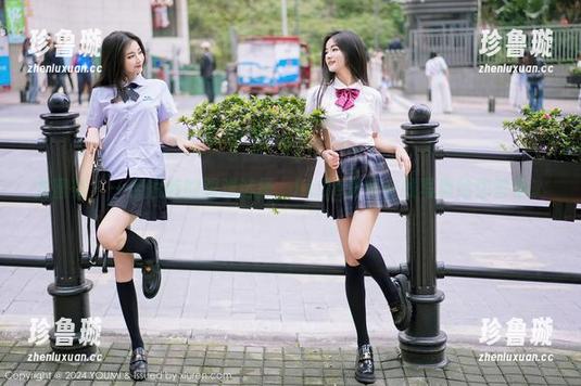 尤蜜荟 - 一条短裤的艰难选择，little贝壳在线写真给你答案。