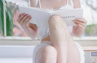尤蜜荟 – 资源中有双马尾，沈蜜桃展示少女心和…奇怪的搭配。