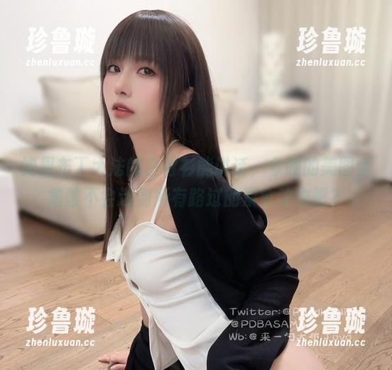 布丁大法 如果布丁大法的白衬衫能讲话,今晚的美图合集该不会迷倒所有路过的素食动物吧?