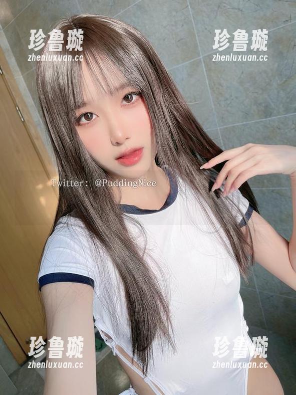 布丁大法的网袜套图：这组合太绝了！原图更是让人直呼过瘾！