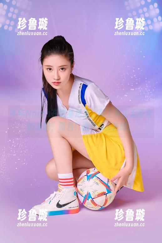 年年Nnian在比基尼里，献上真实无圣光的美图，而且！请自带X光眼。