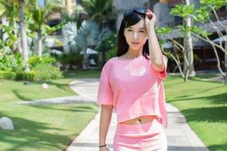 推女郎 – 连欣最新泳装作品——这个系列真让人想多看几眼！