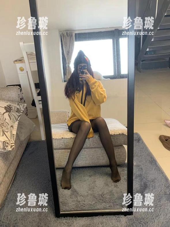 微密圈 - 无圣光，仅凭提袜少女和她的制服图集，随便聊聊，哈哈，真不错！