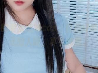 日奈娇的碧蓝航线cos，自拍好像别的次元的人啊，真有意思。