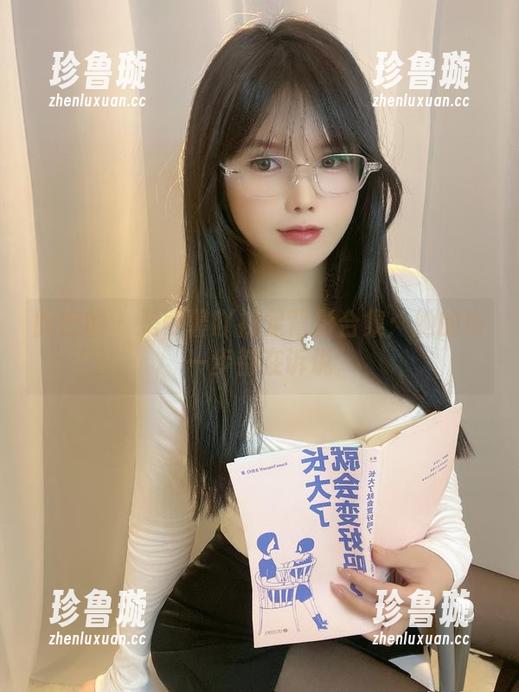 是可馨吖 微密圈 - 是可馨吖裸足背影合集:她的每一步都在诉说