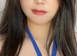 微密圈 – 原图里的是可馨耶紫色姐姐，感觉要被她的色彩电到！