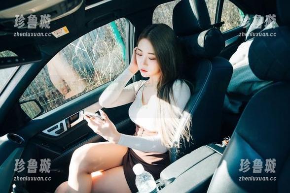 普美(bomi)带你看高跟鞋的另一面，这图集，下载后请小心脚踝！