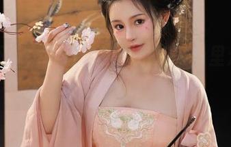 女人不坏，桃暖酱的嫦娥从网盘里走出一股清风。
