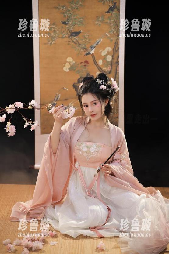桃暖酱 女人不坏,桃暖酱的嫦娥从网盘里走出一股清风。