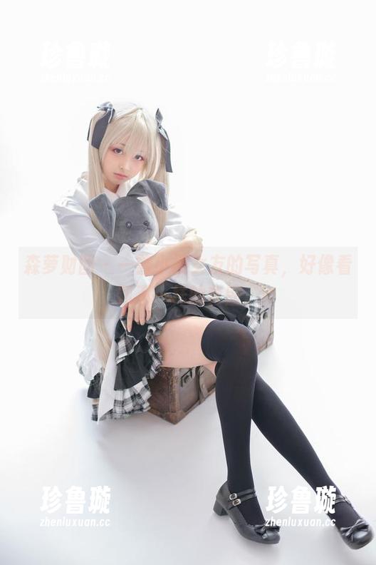 森萝财团-小樱 森萝财团 - 一瞥小樱女友的写真,好像看到不一样的套图。