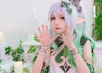 爆机少女喵小吉最新作品集：当女王遇上猫，这画面好奇怪。