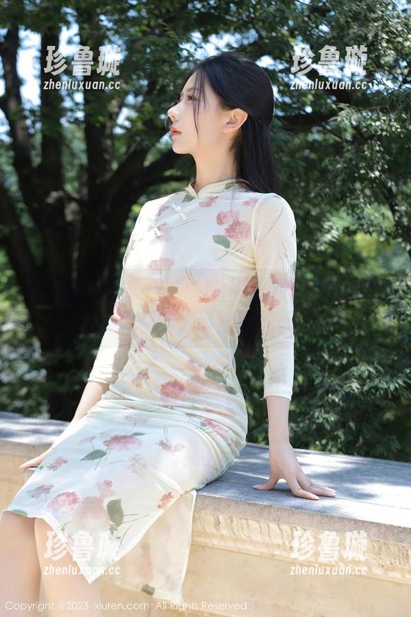 秀人网-Niki可雅 秀人网 - 图集一览:Niki可雅畅游校园,无聊的人请默默下载