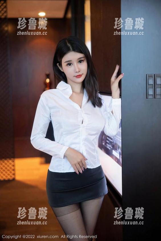 秀人网 - 图片集合：乔伊joy短裤，想看又怕被雷到！
