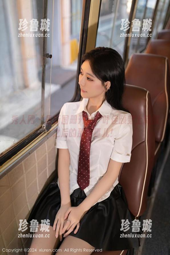 秀人网-叶佳颐 秀人网 - 最新图册开启:叶佳颐穿上制服之后的那些事儿!
