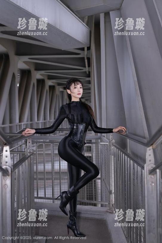 秀人网-雪瑞Lisa 秀人网 - 免费美脚合集?雪瑞Lisa带你涨姿势,给脚趾也放假!