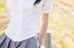 秀人网 – 每次看到麦田的双马尾，我就想：快来下载这张美图，再也不想停下来了。