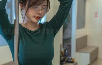 资源晒晒：秋和柯基带你看VR女友的真实模样