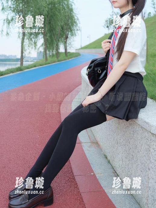 紧急企划-小恩 紧急企划 - 小恩的私房图包:听说翻翻能找到你的“秘密”?
